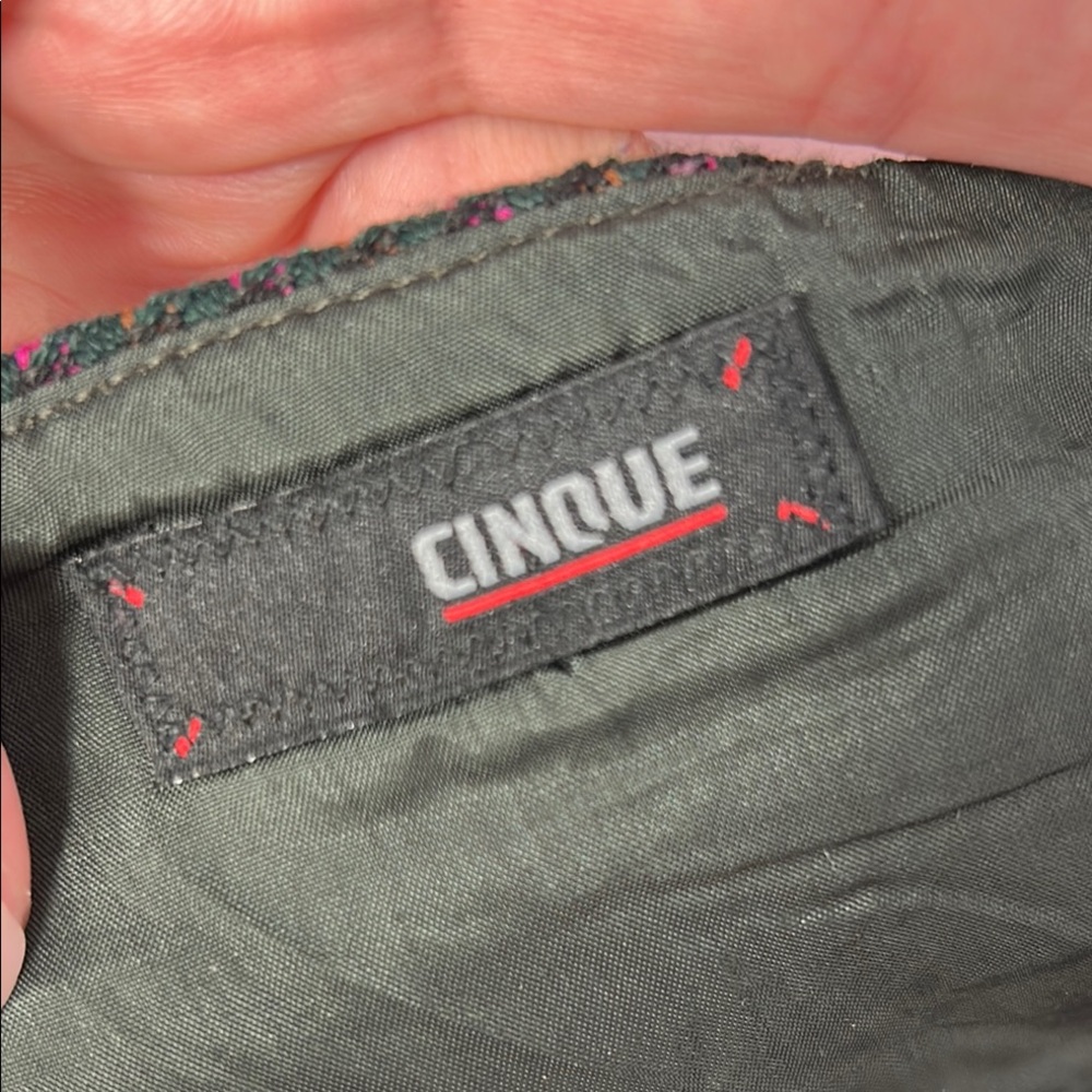 Cinque Stylish Pink and Black Houndstooth Skirt - Picture 9 of 12